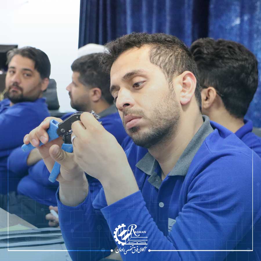 آموزش برق در مشهد